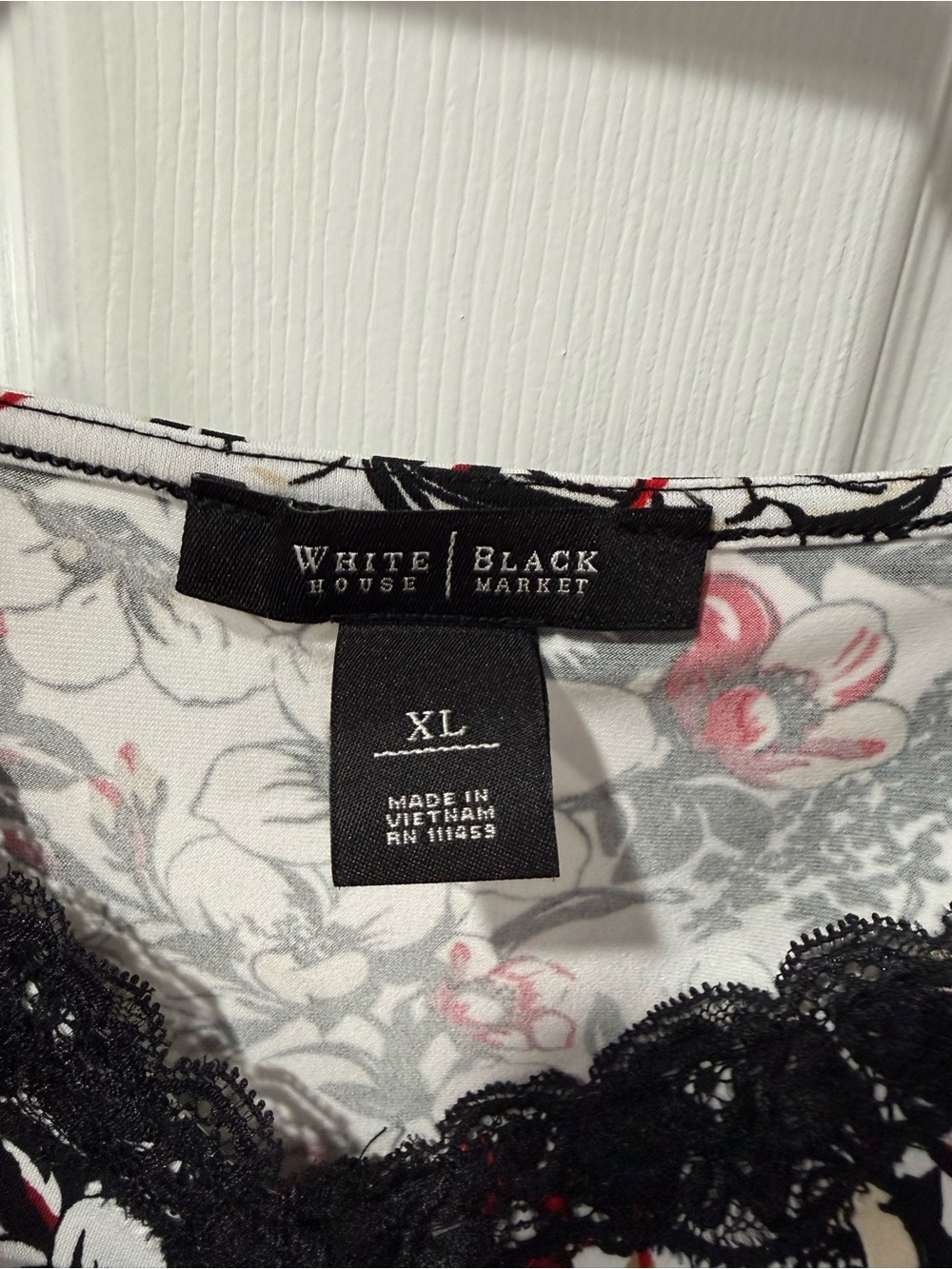 White House Black Market Black, White & Red Floral Lace-Trim Satin Cami - Picture 4 of 9